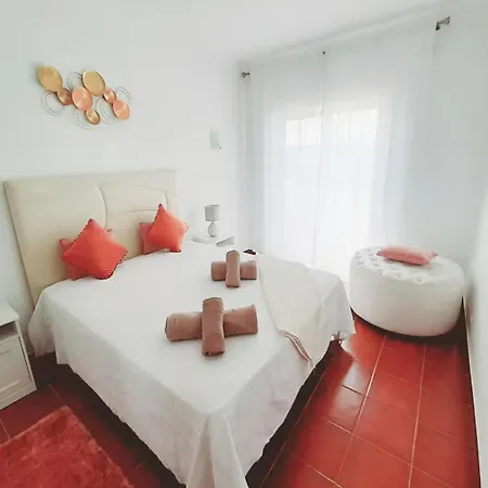 Villa With Private Pool And Nearby Beach فيلة بورتيماو